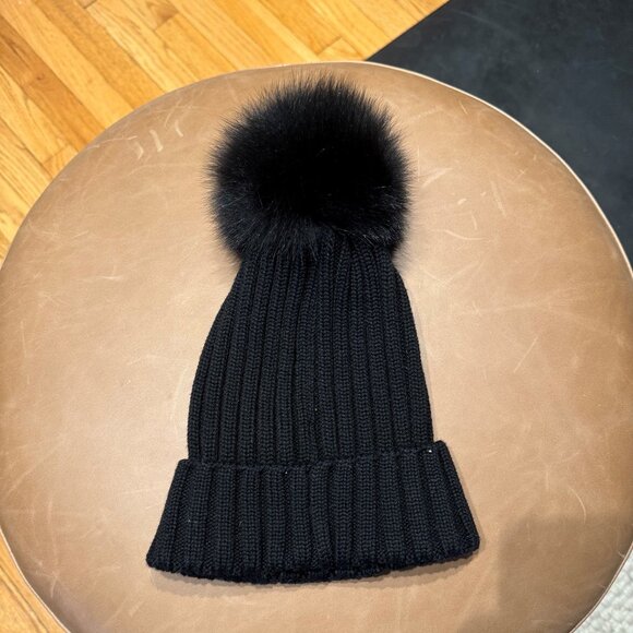 MONCLER WOOL BEANIE WITH POM POM - Picture 3 of 6